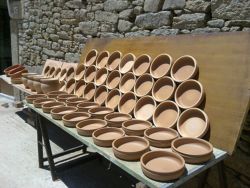 Fotografía: Secado de piezas en alfarería paco moveros