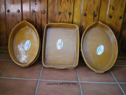 Fotografía: Cazuelas para horno de Alfarería Paco Moveros