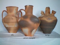 Fotografía: Olla, botijo y cántaro Sayagués